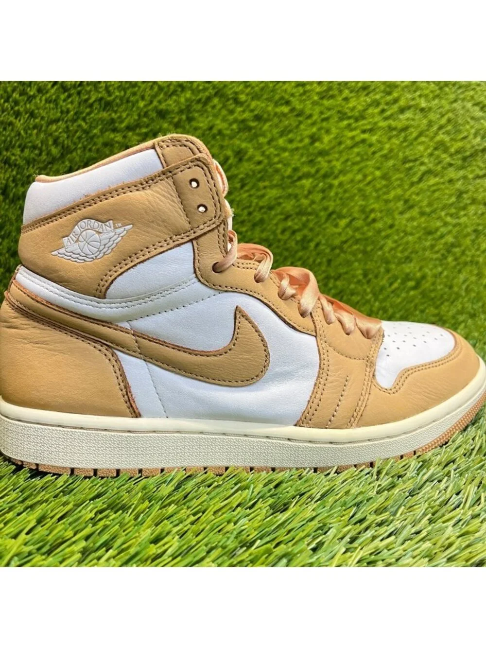 Nike Air Jordan 1 Retro High OG Womens Size 8 White Tan Basketball Shoes Sneaker